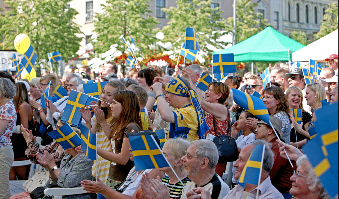 Gratulerer med den svenske nasjonaldagen, söta bror!